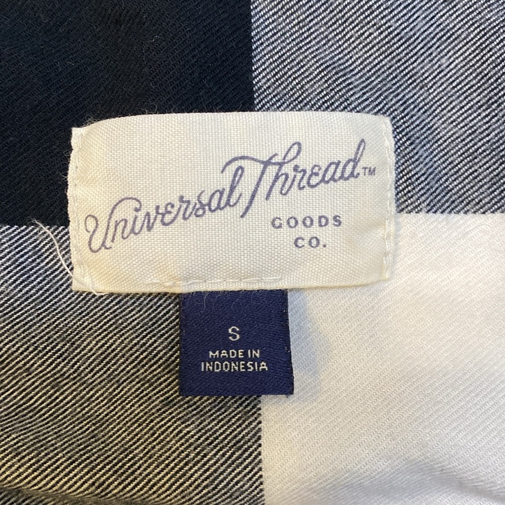 Universal thread shirt - Picture 2 of 2